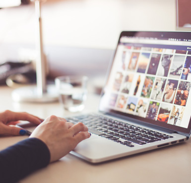    互聯網發展的必然趨勢<br>搜索引擎營銷被越來越多的
                    
                             <br>企業所接受并認可；<br>品牌企業開始加大對搜索引擎營銷的投入；<br>
投入搜索引擎營銷的企業，<br>兩極分化越來越嚴重。